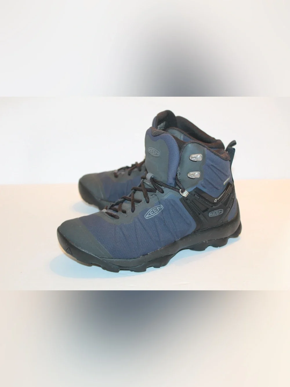 Keen Venture Mid Waterproof Hiking Boots Size Mens 8